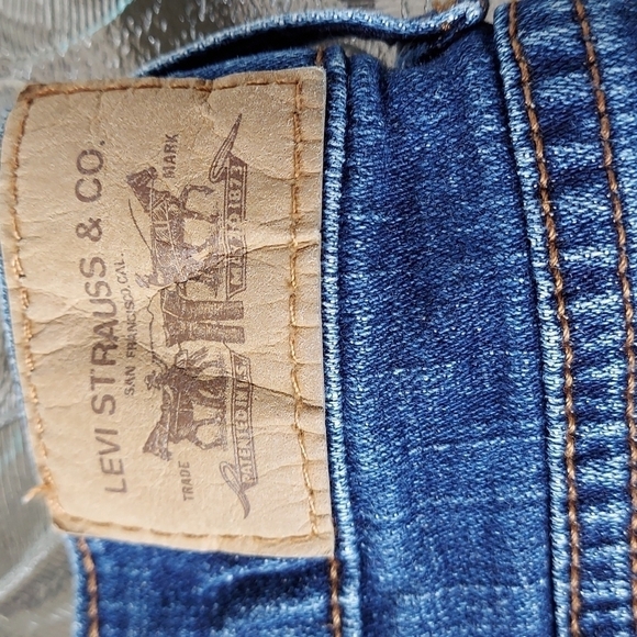 Levi Strauss &Co shorts.Size 12. - Picture 9 of 13